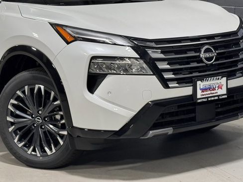 New 2026 Nissan Rogue Platinum w/ Platinum Premium Package image 3