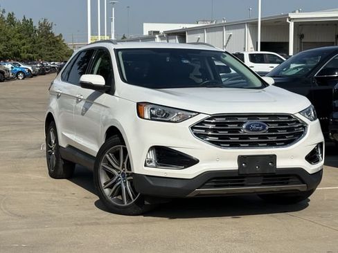 Used 2021 Ford Edge Titanium FWD image 2