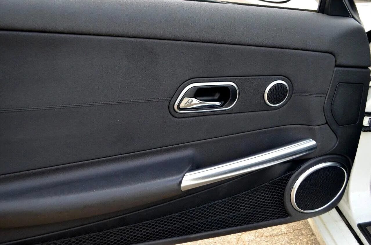 Used 2005 Chrysler Crossfire Limited RWD image 18