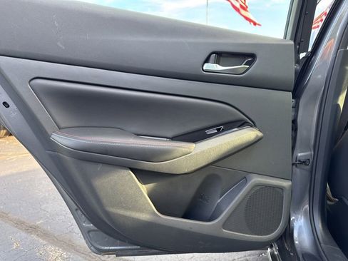 Used 2024 Nissan Altima 2.5 SR w/ SR Premium Package image 38