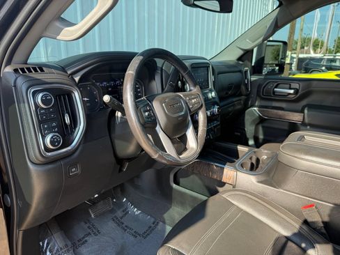 Used 2022 GMC Sierra 3500 Denali AWD/4WD image 23