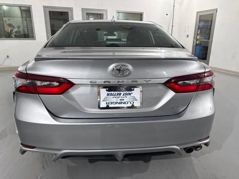 Used 2021 Toyota Camry SE FWD image 8