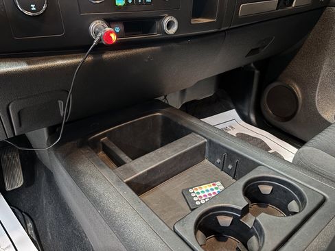 Used 2007 GMC Sierra 2500 SLE w/ Z71 Off-Road Package image 22