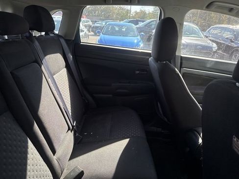 Used 2011 Mitsubishi Outlander Sport SE image 7