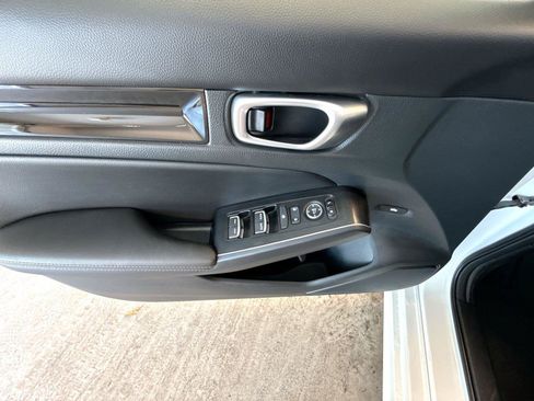 Used 2023 Honda Civic Touring image 15