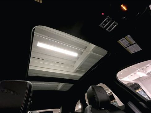 Certified 2025 Jaguar F-PACE R-Dynamic S image 28