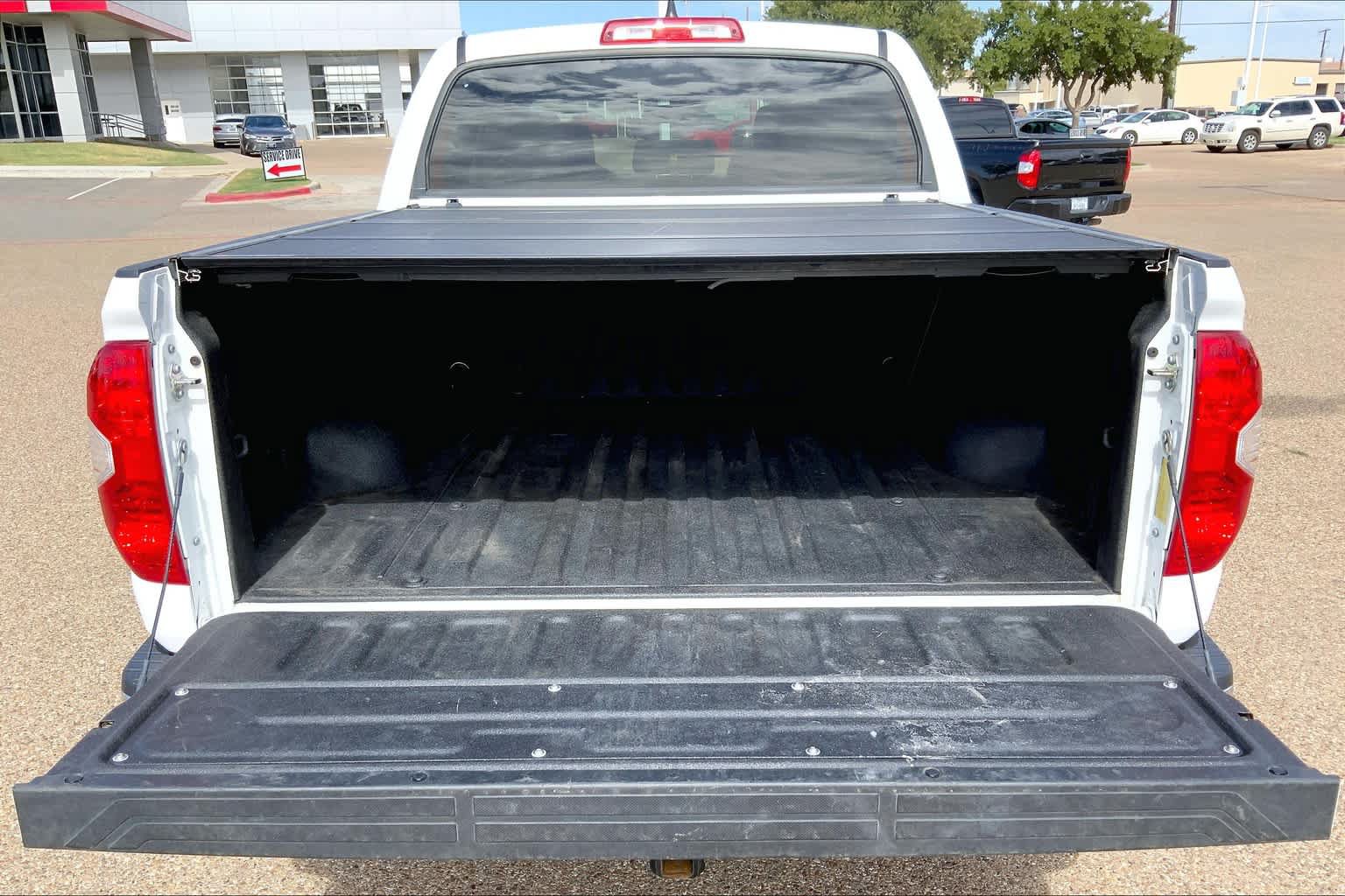 Used 2020 Toyota Tundra SR5 w/ SR5 Upgrade Package AWD/4WD image 36