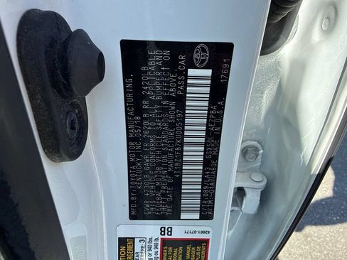 Used 2019 Toyota Avalon Limited w/ Advanced Safety Package FWD image 6