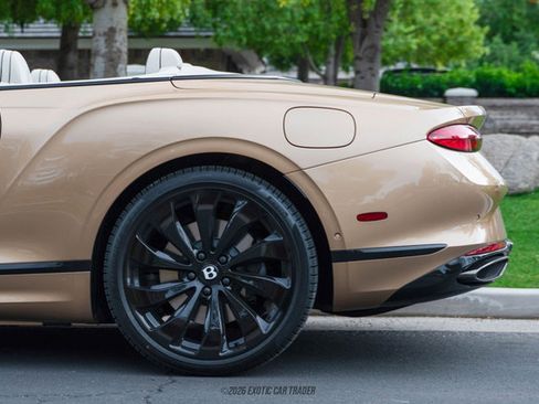 Used 2026 Bentley Continental GTC image 5
