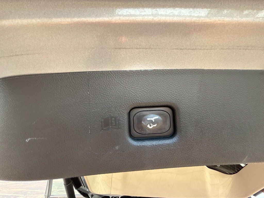 Used 2023 Lincoln Nautilus Reserve AWD/4WD image 33