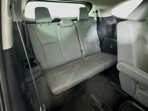 Used 2020 Toyota Highlander Limited AWD/4WD image 37
