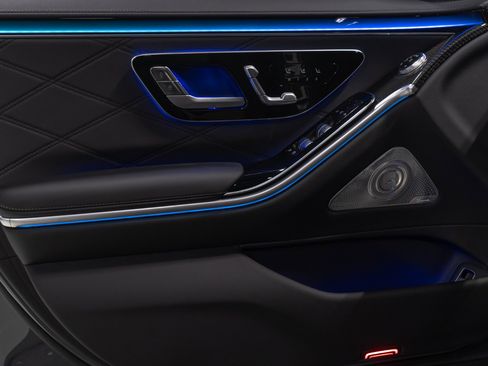 Used 2025 Mercedes-Benz S 63 AMG S image 28