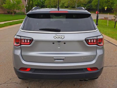 Used 2019 Jeep Compass Limited w/ Advanced Safety Group FWD image 9