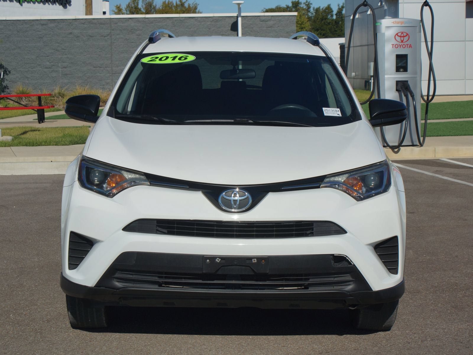 Used 2016 Toyota RAV4 LE FWD image 23