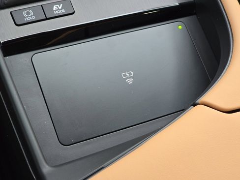 Certified 2025 Lexus ES 300h F Sport w/ Accessory Package (Z2) image 16