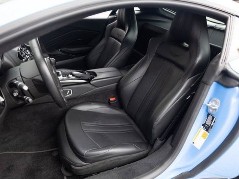 Used 2021 Aston Martin V8 Vantage Coupe RWD image 9