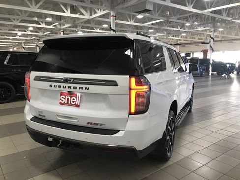 Used 2022 Chevrolet Suburban RST w/ Luxury Package image 6