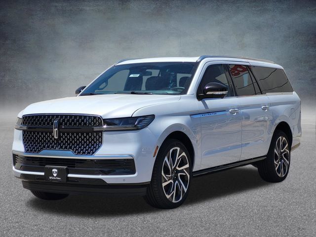 New 2026 Lincoln Navigator L Reserve AWD/4WD image 3