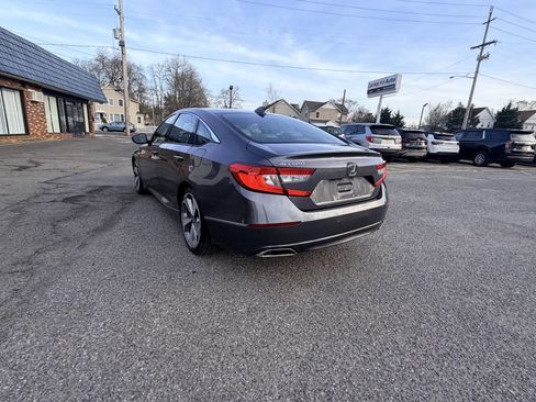 Used 2018 Honda Accord Touring image 12
