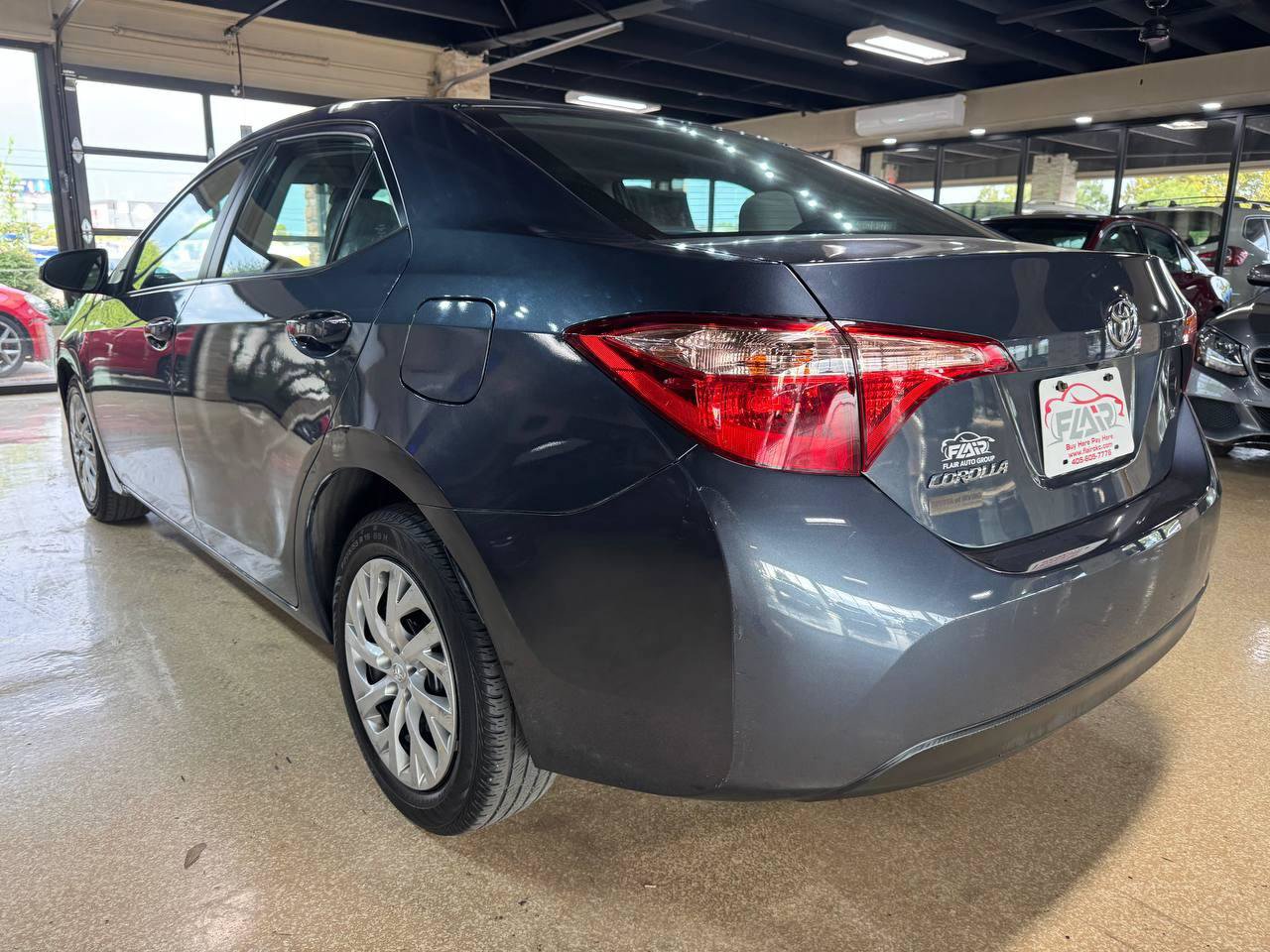 Used 2019 Toyota Corolla LE FWD image 5