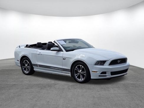 Used 2013 Ford Mustang Premium RWD image 2