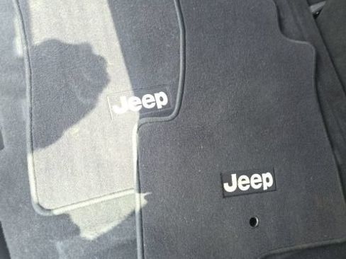 Used 2015 Jeep Patriot Latitude AWD/4WD image 38