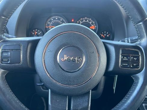 Used 2017 Jeep Patriot Latitude image 21