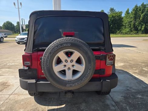 Used 2014 Jeep Wrangler Unlimited Sport w/ Dual Top Group AWD/4WD image 4