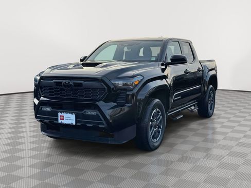 Used 2024 Toyota Tacoma TRD Sport image 3