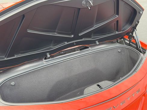 Used 2021 Chevrolet Corvette Stingray Convertible w/ Battery Protection Package RWD image 5