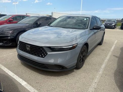 Used 2025 Honda Accord SE image 3