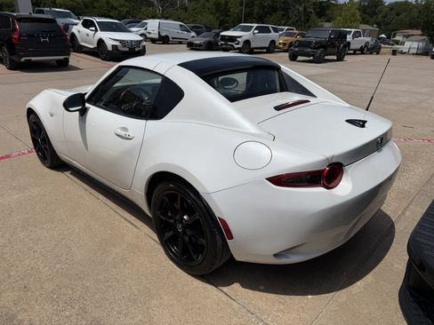 Used 2021 MAZDA MX-5 Miata RF Grand Touring RWD image 2