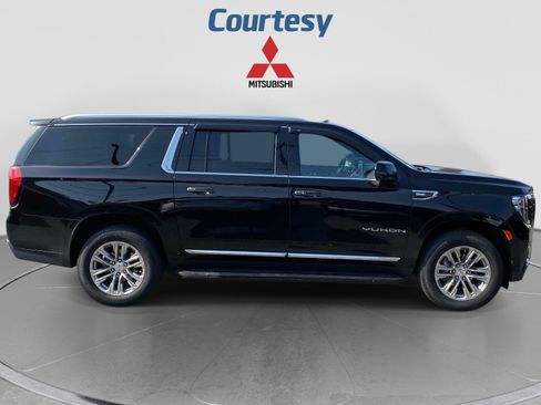 Used 2022 GMC Yukon XL SLT w/ SLT Premium Package AWD/4WD image 8