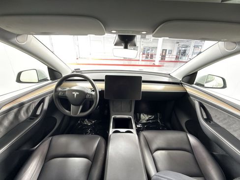 Used 2023 Tesla Model Y Long Range image 23