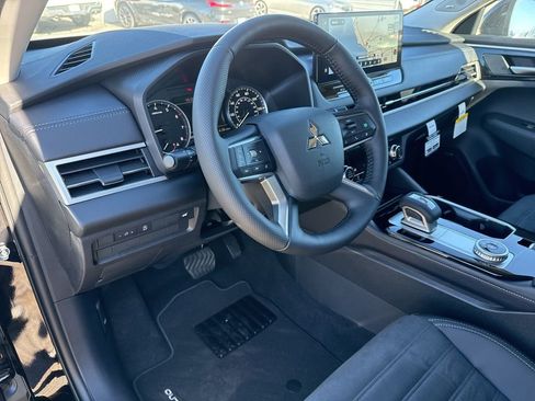 New 2026 Mitsubishi Outlander SE FWD image 19