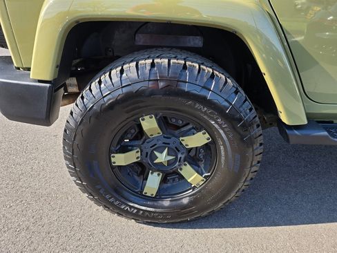 Used 2013 Jeep Wrangler Unlimited Sahara w/ Connectivity Group image 22