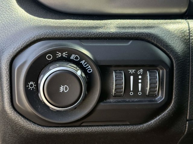 Used 2020 Jeep Wrangler Sport AWD/4WD image 14