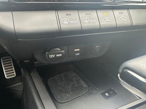 Used 2025 Hyundai Elantra Sport FWD image 18