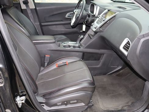 Used 2017 Chevrolet Equinox Premier w/ Enhanced Convenience Package AWD/4WD image 15