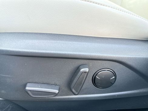 Used 2022 Ford Mustang Mach-E Premium image 12