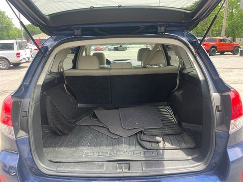 Used 2011 Subaru Outback 2.5i Premium AWD/4WD image 15