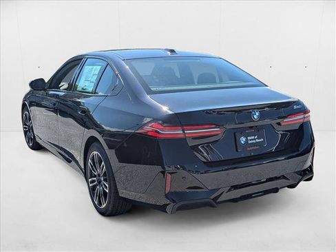 Used 2026 BMW 530i w/ M Sport Package image 8