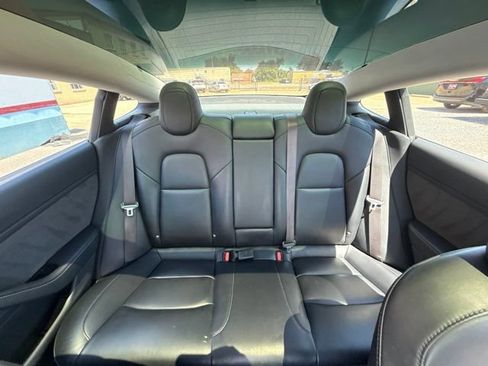 Used 2018 Tesla Model 3 RWD image 11