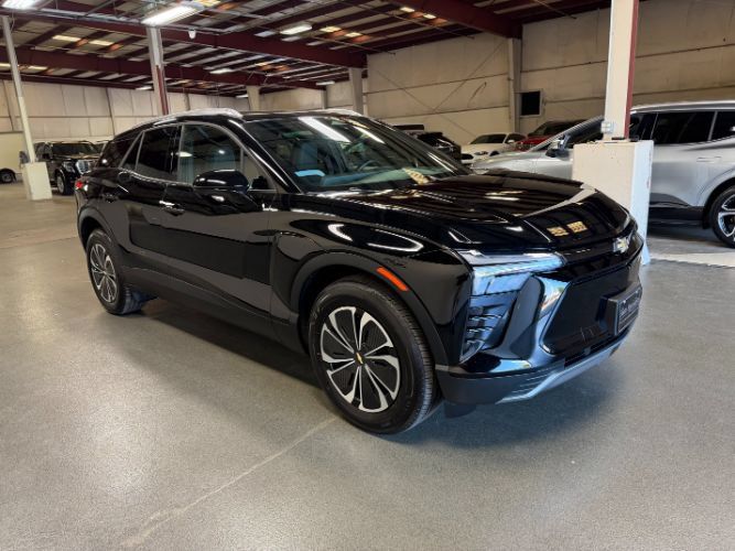 Used 2024 Chevrolet Blazer EV LT AWD/4WD image 6