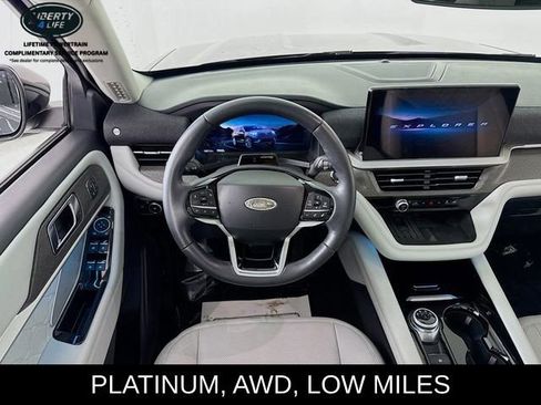 Used 2025 Ford Explorer Platinum w/ LUX Leather Package image 23