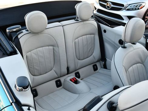 Used 2017 MINI Cooper S image 18