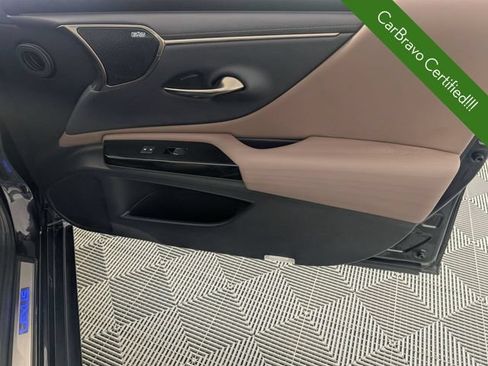 Used 2022 Lexus ES 300h Ultra Luxury w/ Protection Package (P3) FWD image 34