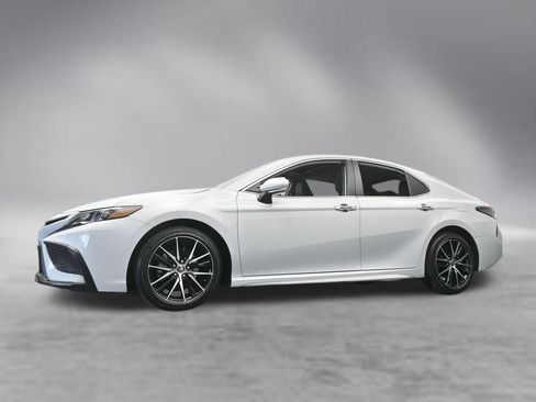 Used 2024 Toyota Camry SE FWD image 57