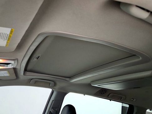 Used 2017 Toyota Sienna SE Premium image 10