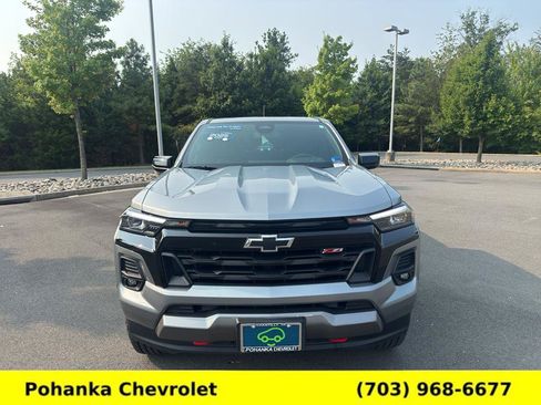 Used 2025 Chevrolet Colorado Z71 w/ Z71 Convenience Package 2 AWD/4WD image 2